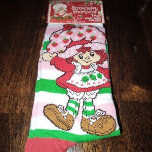 STRAWBERRY SHORTCAKE CREW SOCKS ONE SIZE